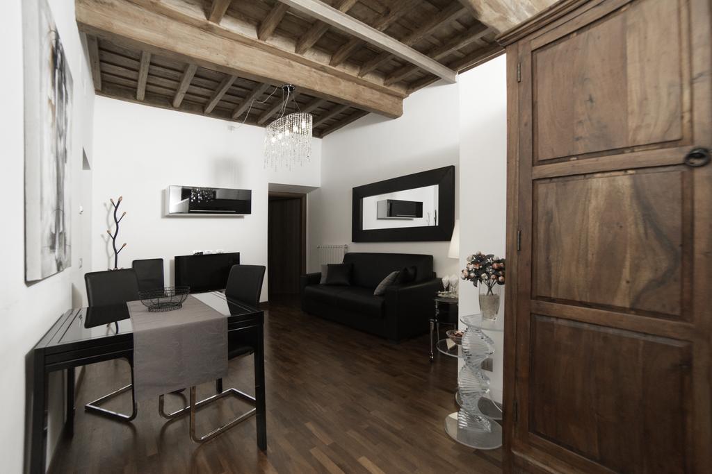 64 Suites Apart Rome Room photo